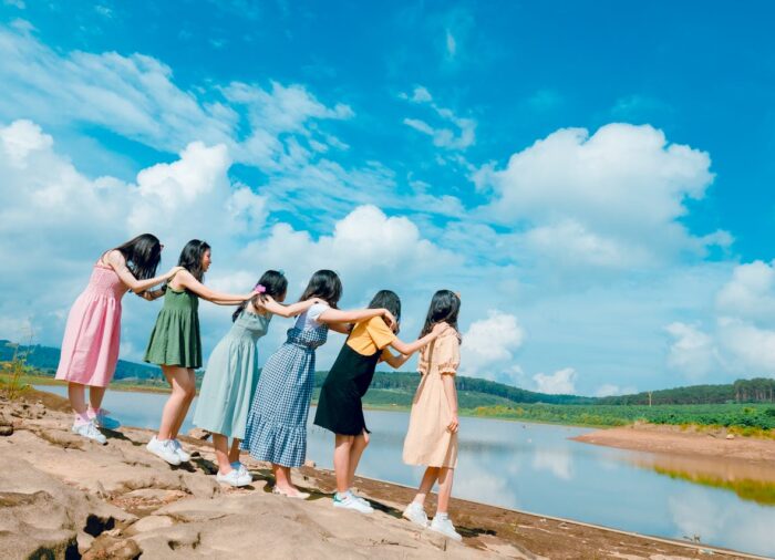 Hogyan szerezzek barátokat felnőttként?