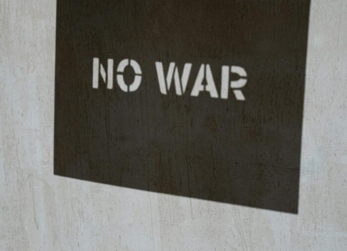 Izrael, Irán és a Közel-Kelet a háború küszöbén