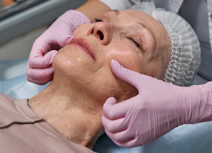 Tudatos bőrápolás az időskori bőrelváltozások ellen