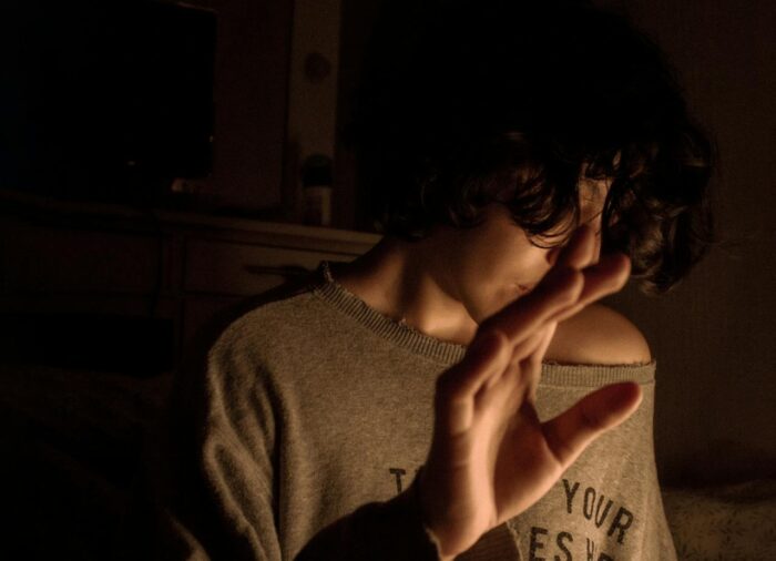 Elkerülő kötődés: Amikor a szabadság ára a magány